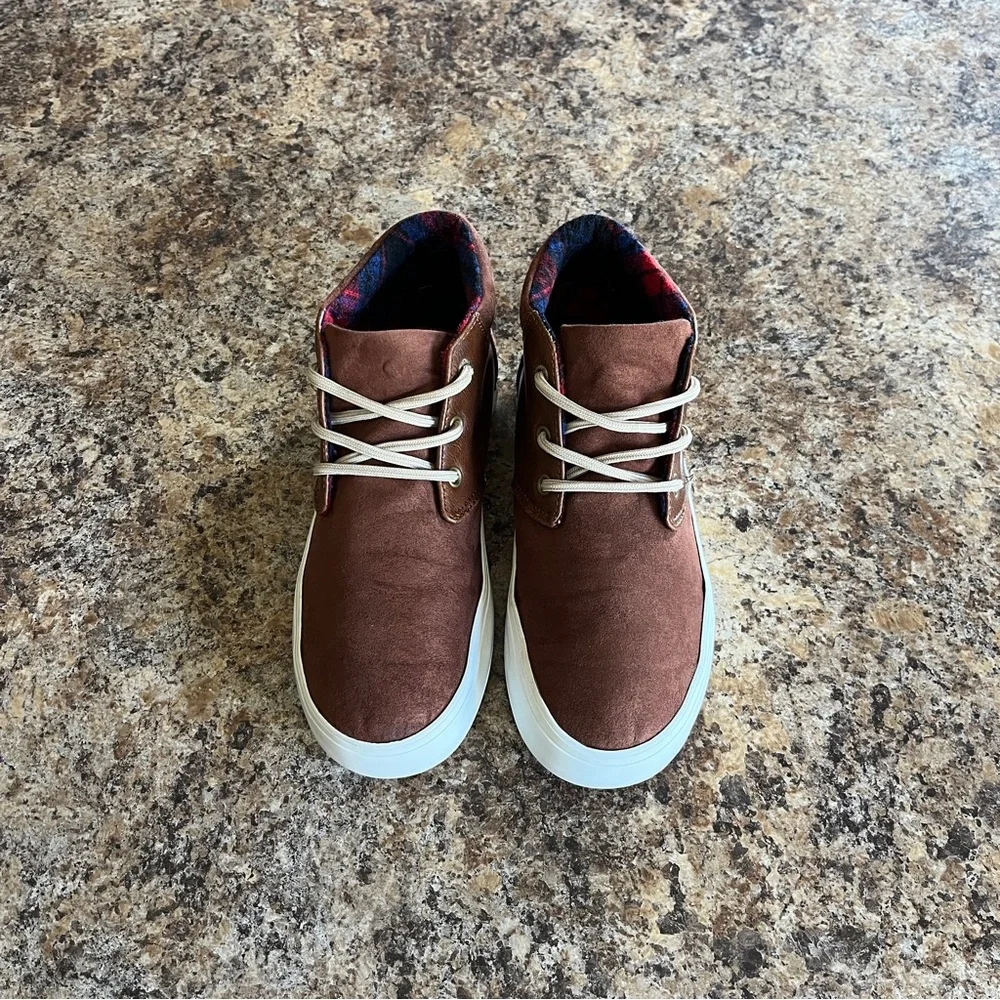 Brown Faux Suede Leather Casual Lace Up Midtop Ankle Sneakers Boys Size 4